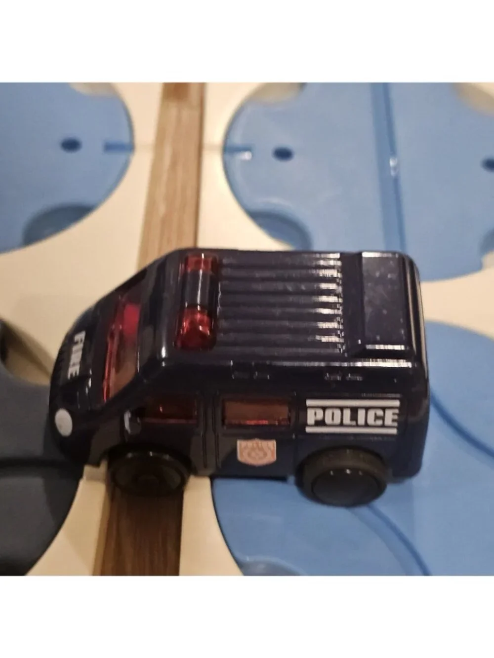 Flipo A-Maze Tracks DIY Track Maze Set with Battery Powered Police Car WORKS